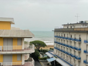 RESIDENCE VELA - WALTERIGATO Apartments SOLO PER FAMIGLIE Lido Di Jesolo